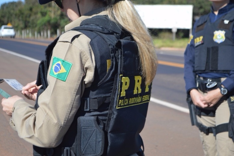 Feriadão com 4 mortes e 2,6 mil multas por excesso de velocidade nas rodovias federais