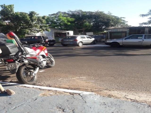 Menino de 4 anos segue pai que atravessava rua e acaba atropelado (Campo Grande News)
