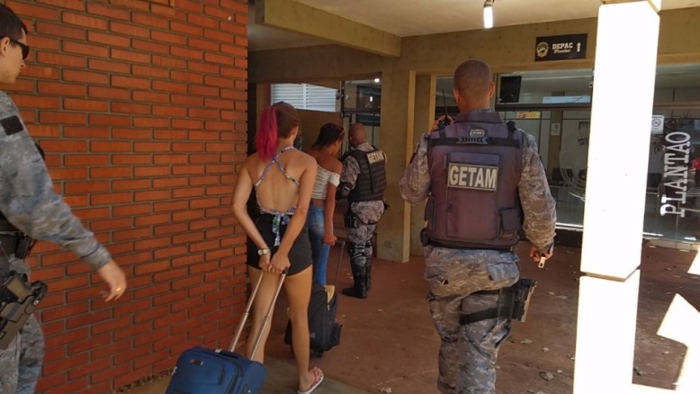 Mato-grossenses são presas com maconha em hotel de Dourados