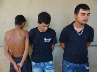 Trio envolvido foi preso pela polícia menos de uma hora após o crime - Fotos: Osvaldo Duarte