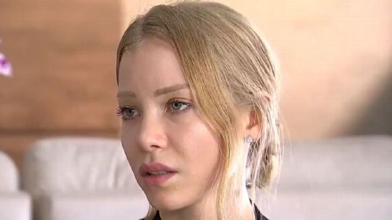 Após dizer que polícia é 'comprada', Najila é alvo de boletim de ocorrência feito pela corporação Najila durante entrevista à TV Record Reprodução/Record