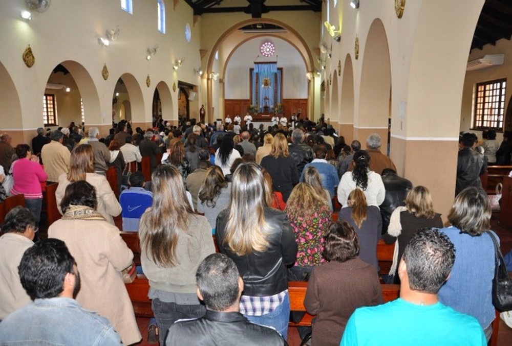 Novena na Igreja Nossa Senhora do Perpétuo Socorro em Campo Grande (Foto: Fernando da Mata)