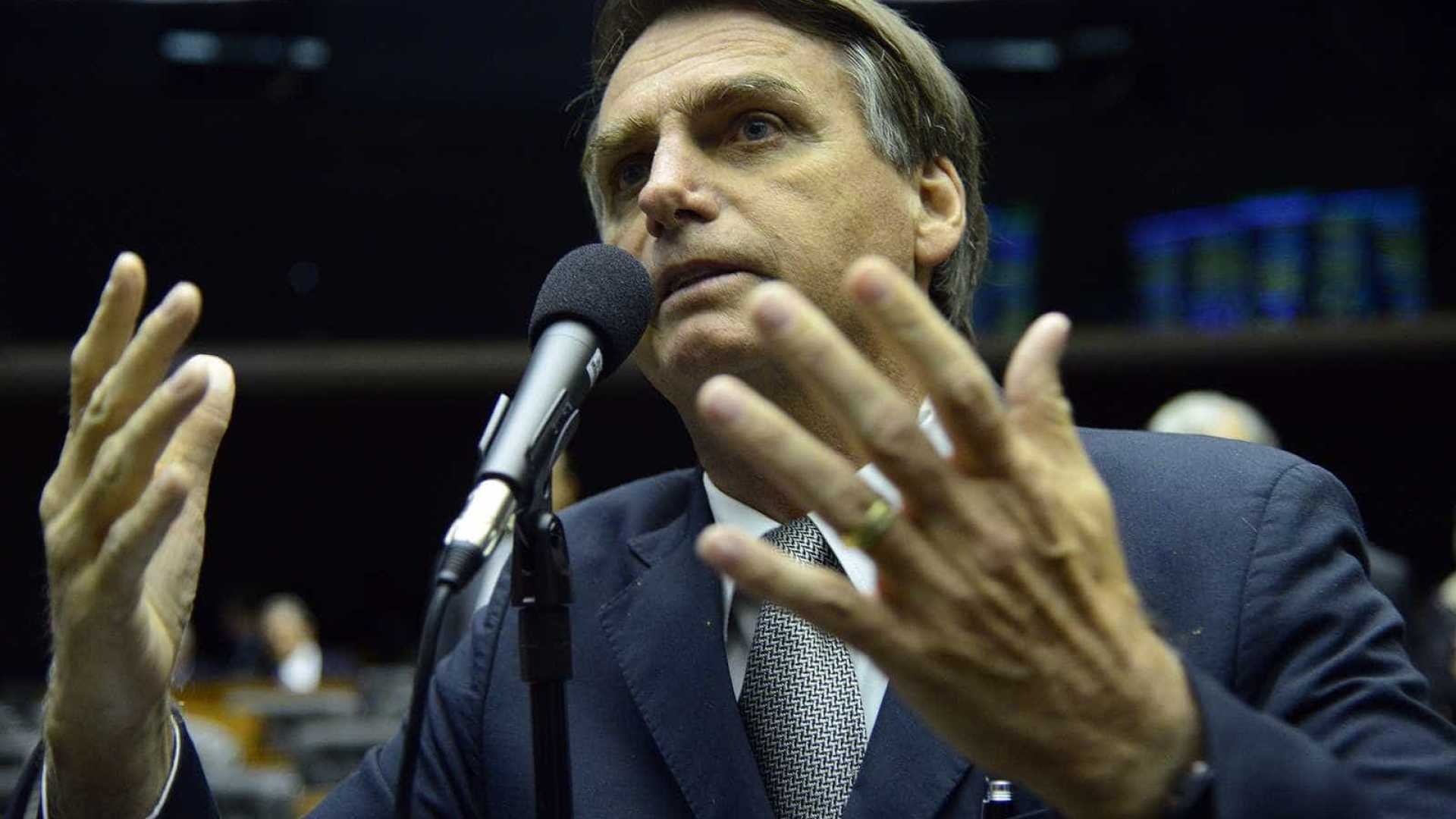 'Chega de frescura', diz Bolsonaro sobre polêmica com criança e arma Jornal Brasil em Folhas/Flickr
