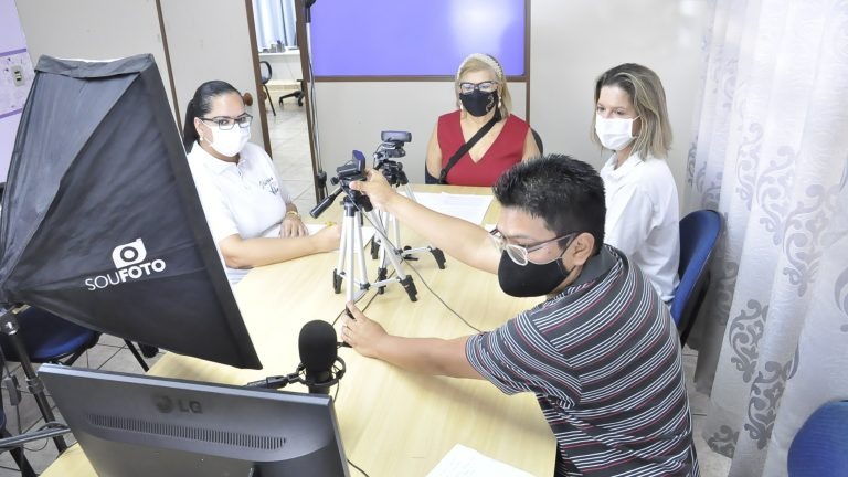 Semed inicia série de lives para ajudar na formação de diretores Divulgação