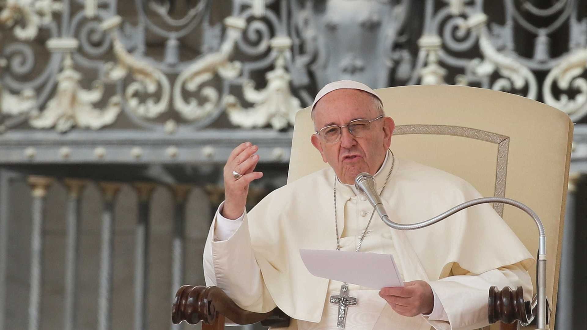 Papa Francisco faz novo apelo contra mortes no Mediterrâneo Papa Francisco faz novo apelo contra mortes no Mediterrâneo