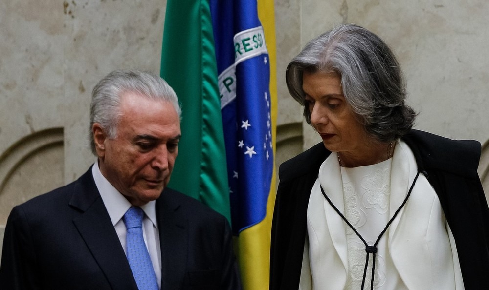 Cármen Lúcia assume Presidência da República pela 4ª vez O presidente Michel Temer e a ministra Cármen Lúcia, durante encontro no STF (Foto: Marcos Corrêa/PR)