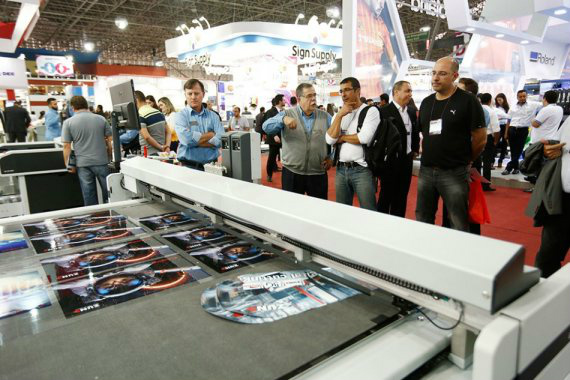 Sindivest leva empresários para feira de serigrafia em São Paulo Sindivest leva empresários para feira de serigrafia em São Paulo