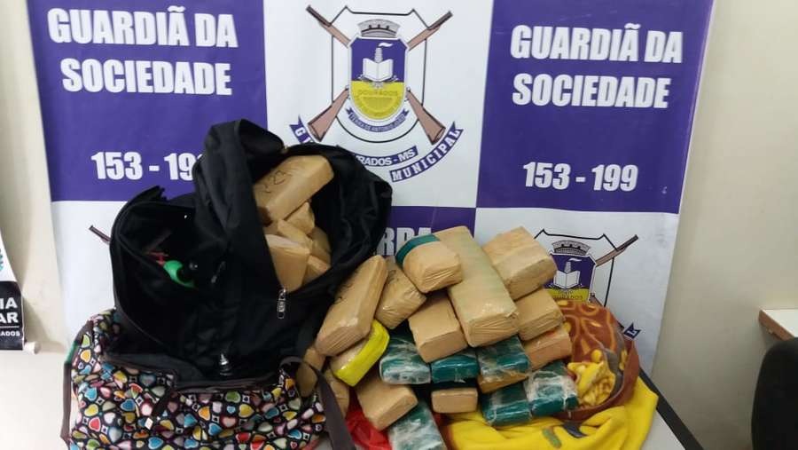 Mulher é presa com maconha que levaria para Cuiabá Osvaldo Duarte/Ddos News