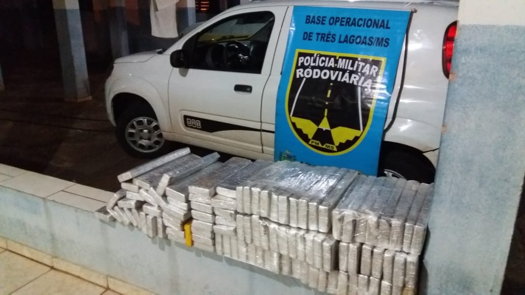 Homem tenta fuga da PMR, mas acaba preso com mais de cem quilos de drogas