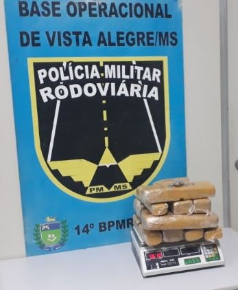 Homem é preso com drogas adquiridas em rodoviária na região de fronteira Homem é preso com drogas adquiridas em rodoviária na região de fronteira