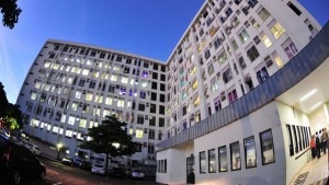 Jovem é levado para Santa Casa após ser agredido por segurança em boate