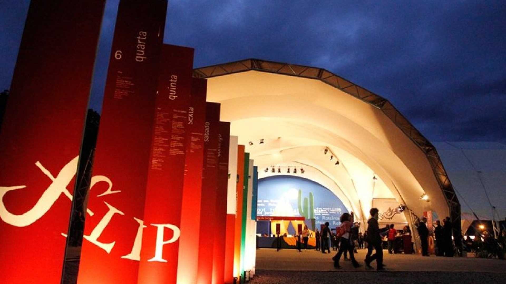 Flip: humor e tragédia se misturam em mesa com portuguesa e brasileiro (Marcia Foletto)