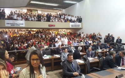 Funcionários da JBS lotaram a Assembleia Legislativa na manhã desta terça-feia (Foto: Ginez César/TV Morena)
