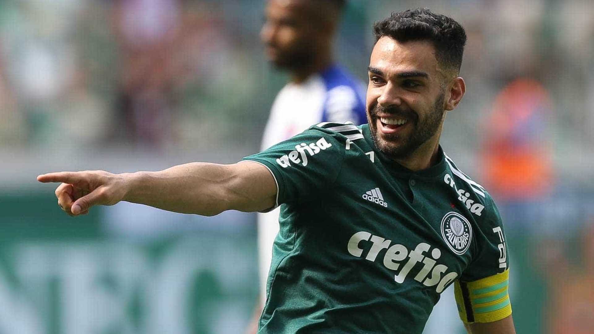 À espera de Felipão, Palmeiras vence Paraná com dois de Bruno Henrique Cesar Greco/Ag. Palmeiras/Divulgação