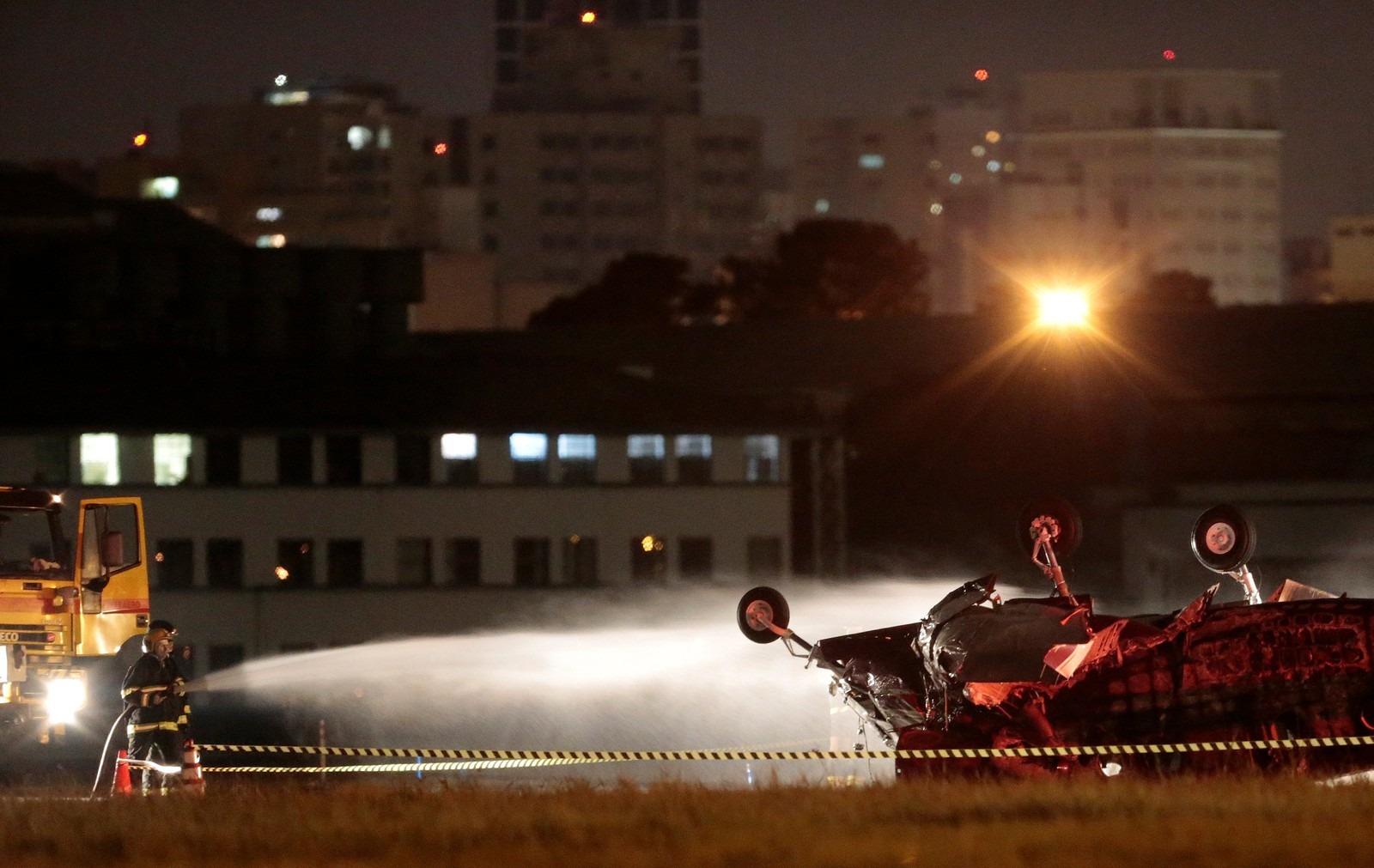 Queda de avião de pequeno porte em SP deixa um morto e seis feridos (Reutters/Leonardo Benasatto)