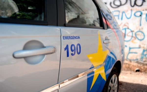 Ladrão amarra vítimas dentro de casa e foge com celular e dinheiro