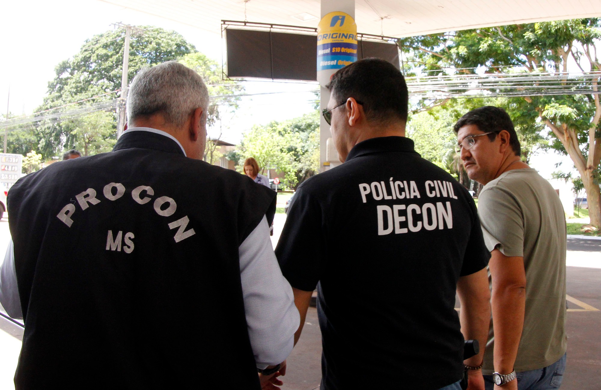 Delegacia do Consumidor também foi acionada (foto: Chico Ribeiro)