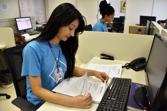 Estágios do IEL são oportunidades de inserção no mercado de trabalho para estudantes Estágios do IEL são oportunidades de inserção no mercado de trabalho para estudantes