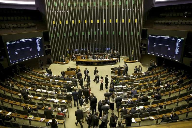Mais de 90% dos deputados tentarão a reeleição em outubro (Agência Brasil/Wilson Dias)
