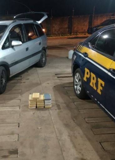 PRF apreende 16 quilos de cocaína com destino ao estado de São Paulo Divulgação