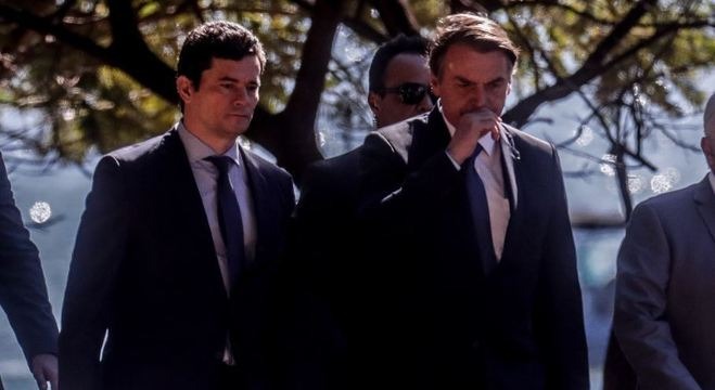 Bolsonaro defende Moro e diz que ele faz parte da história do País Bolsonaro diz que