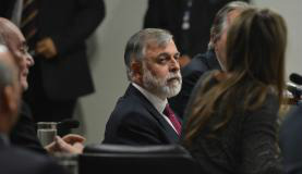 Ex-diretor pede perdão judicial por ter delatado corrupção na Petrobras Defesa diz que delação de Paulo Roberto Costa foi decisiva para o sucesso da Operação Lava JatoAntonio Cruz/Agência Brasil