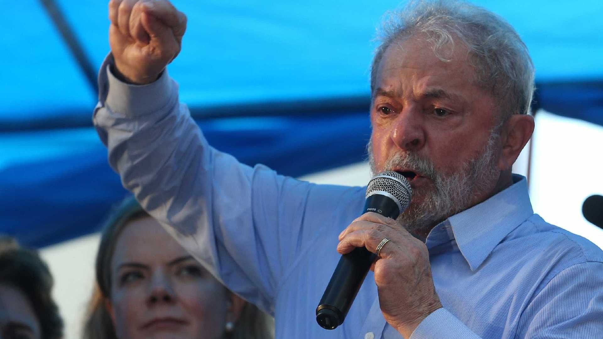 Lula veta indicação de Manuela D'Ávila como vice neste sábado Paulo Whitaker / Reuters