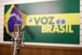 Câmara aprova projeto que flexibiliza transmissão da 'Voz do Brasil' Câmara aprova projeto que flexibiliza transmissão da 'Voz do Brasil'