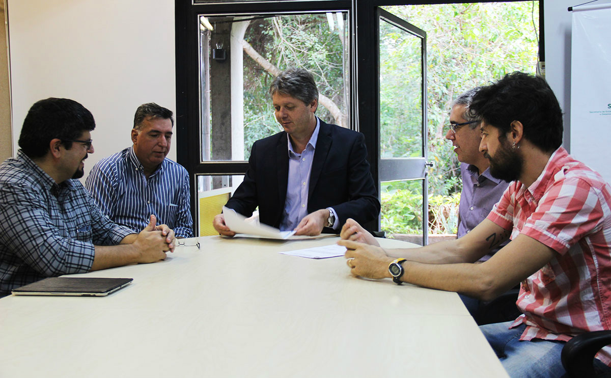 Governo entrega licença prévia para projeto de 20 usinas fotovoltaicas em MS Foto:Divulgação