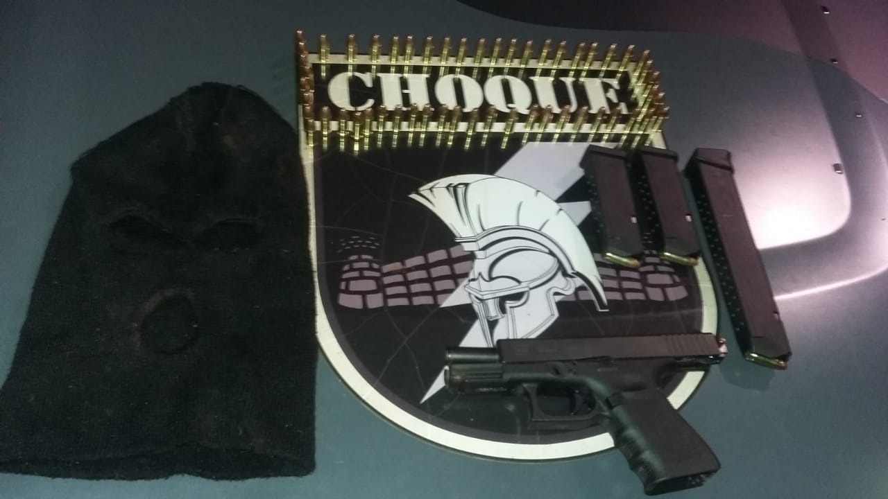 Foragido da justiça é preso pelo Choque com pistola Glock