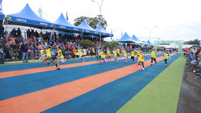 Maratoninha Caixa reúne 1,5 mil crianças no Centro Olímpico da Vila Nasser Foto: Diogo Gonçalves