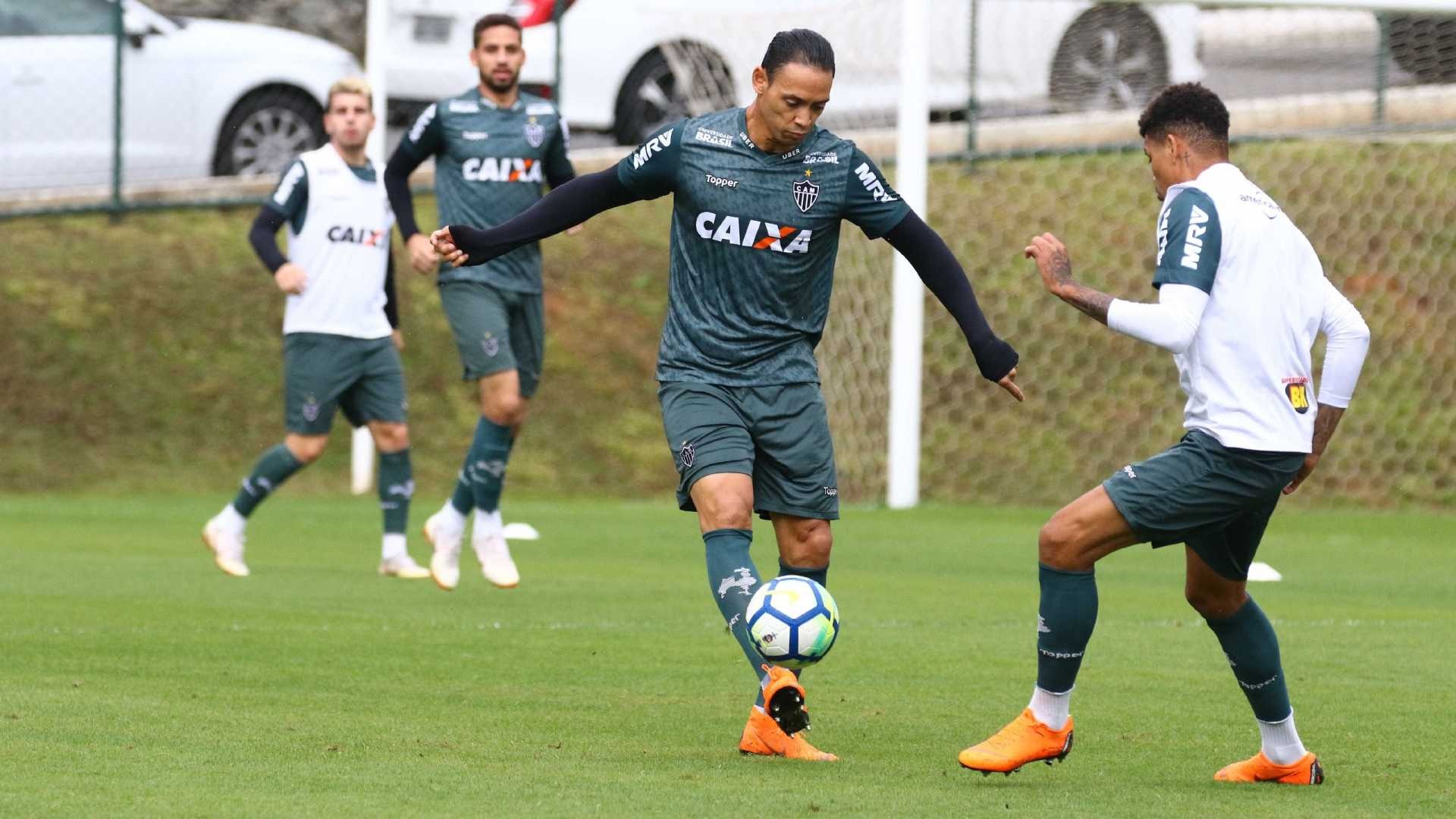 Atlético-MG e Internacional se enfrentam nesta segunda por vaga no G-4 Bruno Cantini / Atlético