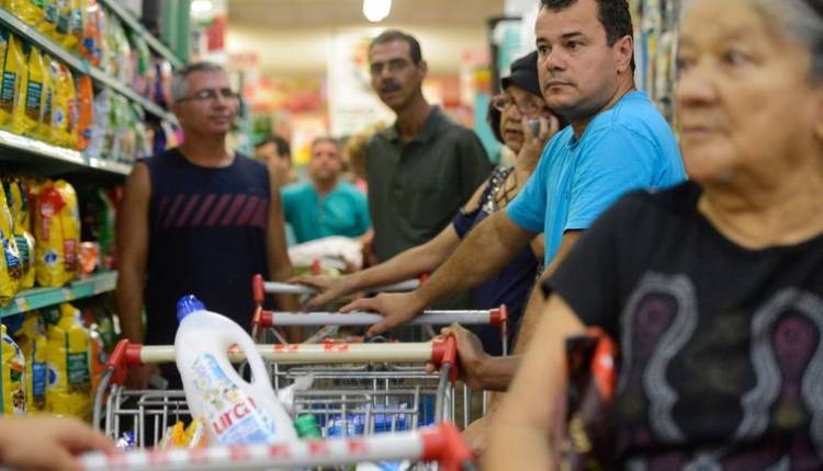 Mercado financeiro mantêm estimativa de inflação em 4,11% Mercado financeiro mantêm estimativa de inflação em 4,11%