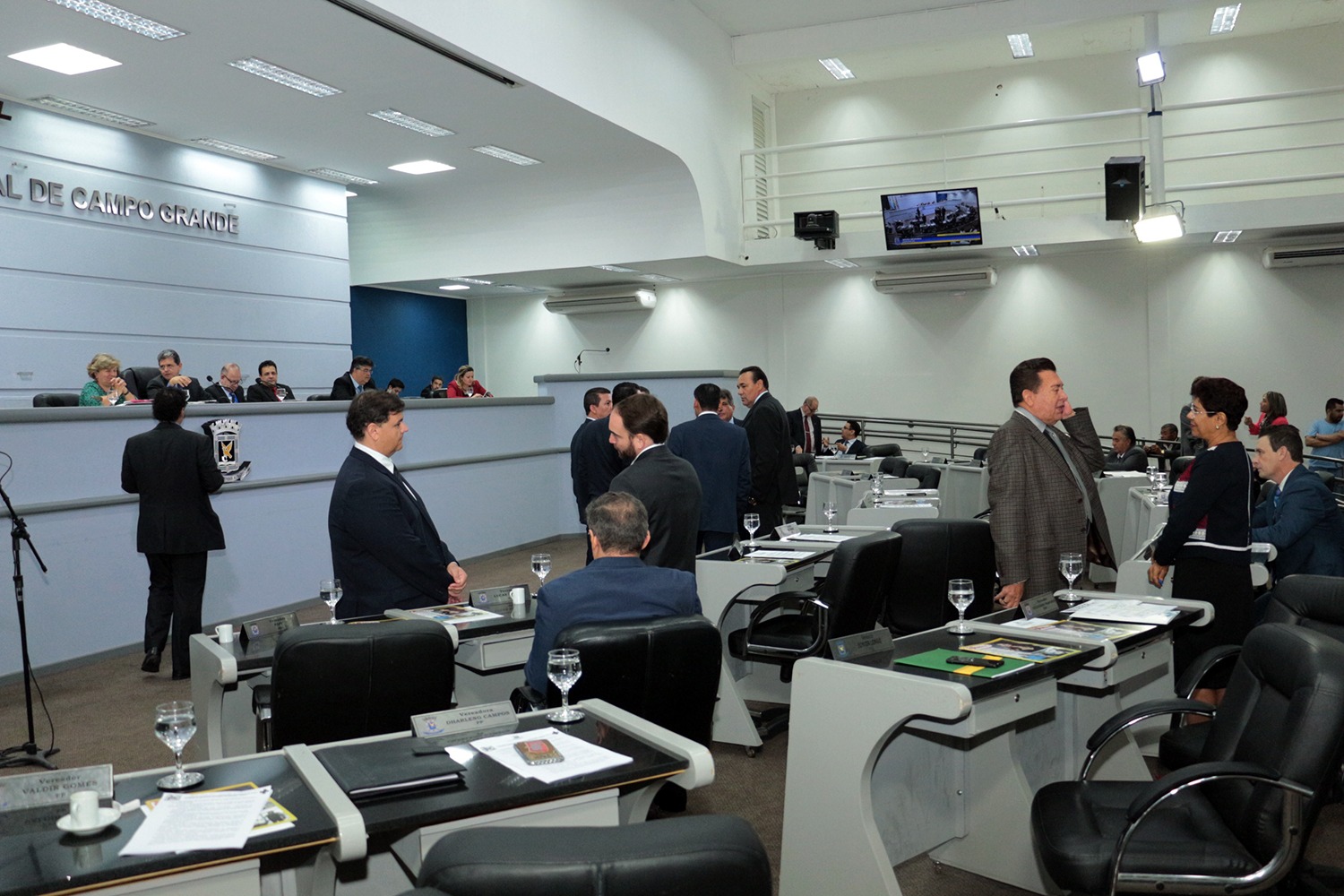 Vereadores votam cinco projetos e um veto na sessão desta terça-feira Vereadores votam cinco projetos e um veto na sessão desta terça-feira