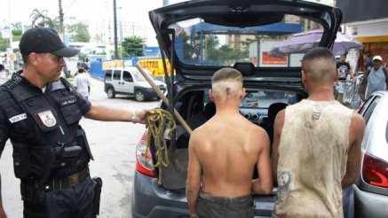 Traficantes planejavam matar os adolescentes por causa de informações que estariam passando à polícia Foto: Marcos Vieira / O Itaboraí