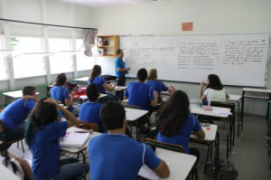 Azul dos estudantes da rede estadual dará lugar ao verde (Foto: Arquivo)