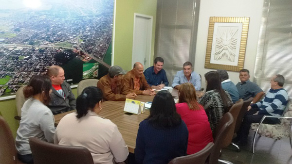 Prefeito Maurilio durante discussão sobre aumento salarial (Foto:Paulo Roberto)