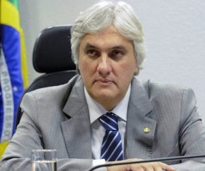 Delcídio do Amaral, preso na Operação Lava Jato, acusado de atrapalhar investigações - Agência Senado