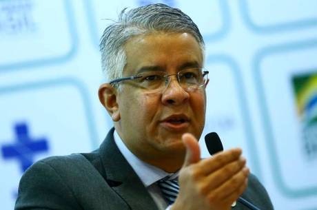 Oliveira: 'Isolamento total deve ser última medida adotada