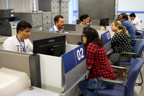 Agências da Caixa terão horário especial no fim de semana para saque das contas inativas do FGTS  Marcelo Camargo/Agência Brasil
