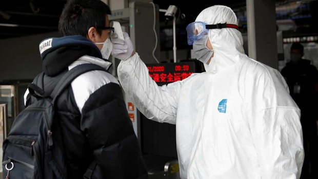 Coronavírus: China muda método de diagnóstico e mortes chegam a 1.367