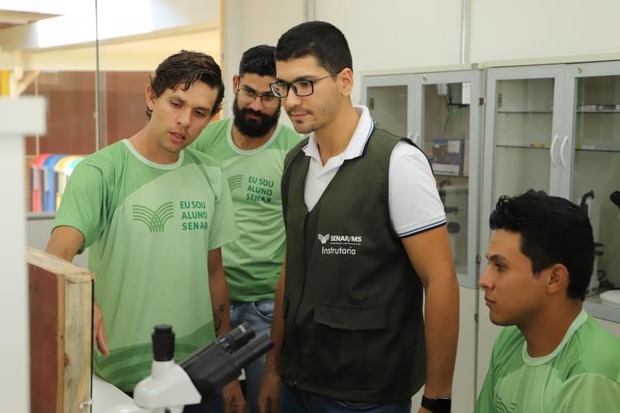 Jovens focam mercado de trabalho e buscam conhecimento no curso Técnico em Agropecuária