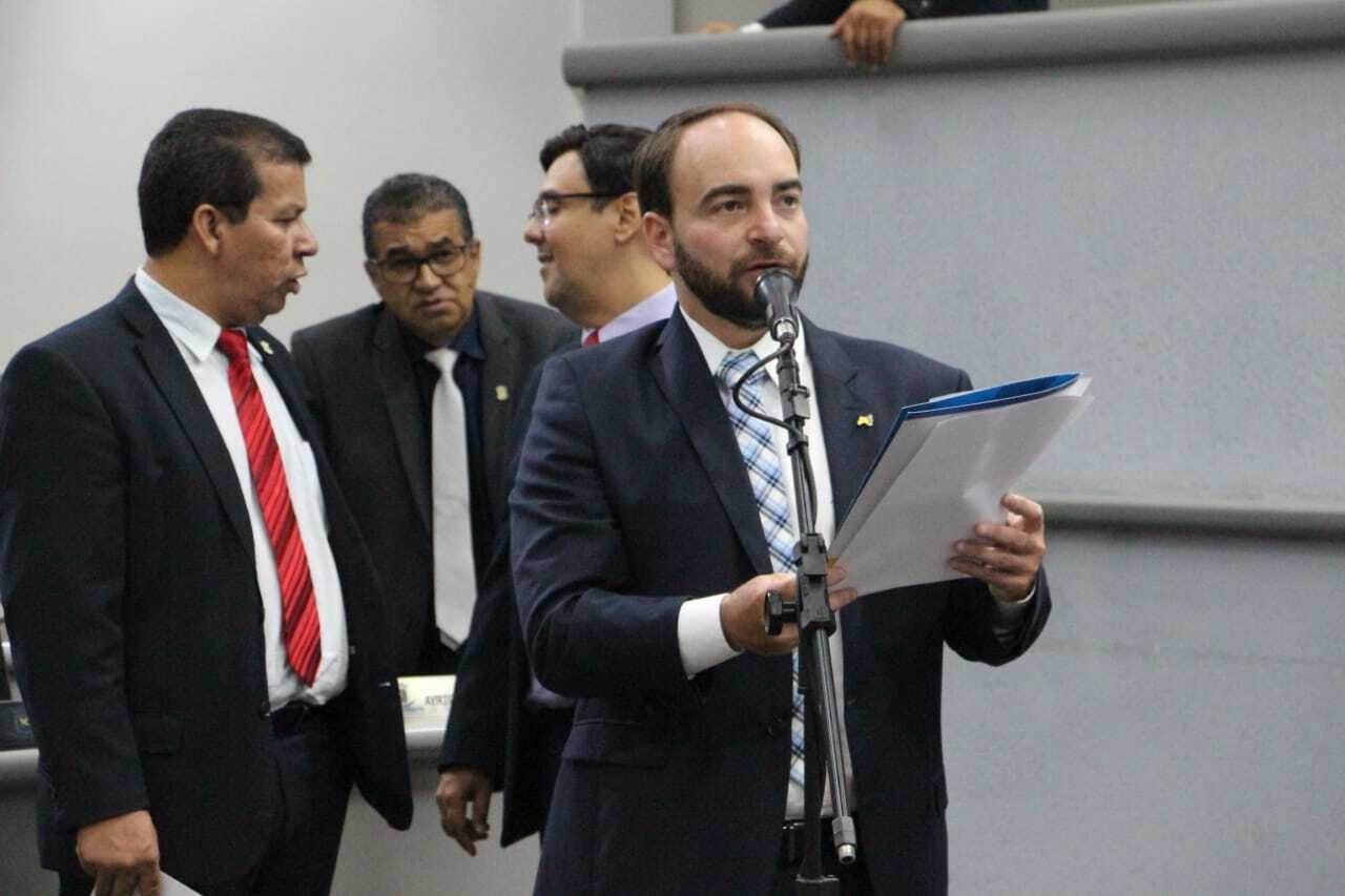 Vereador João César Mattogrosso destaca demandas de infraestrutura para o Santa Emília em sessão do legislativo