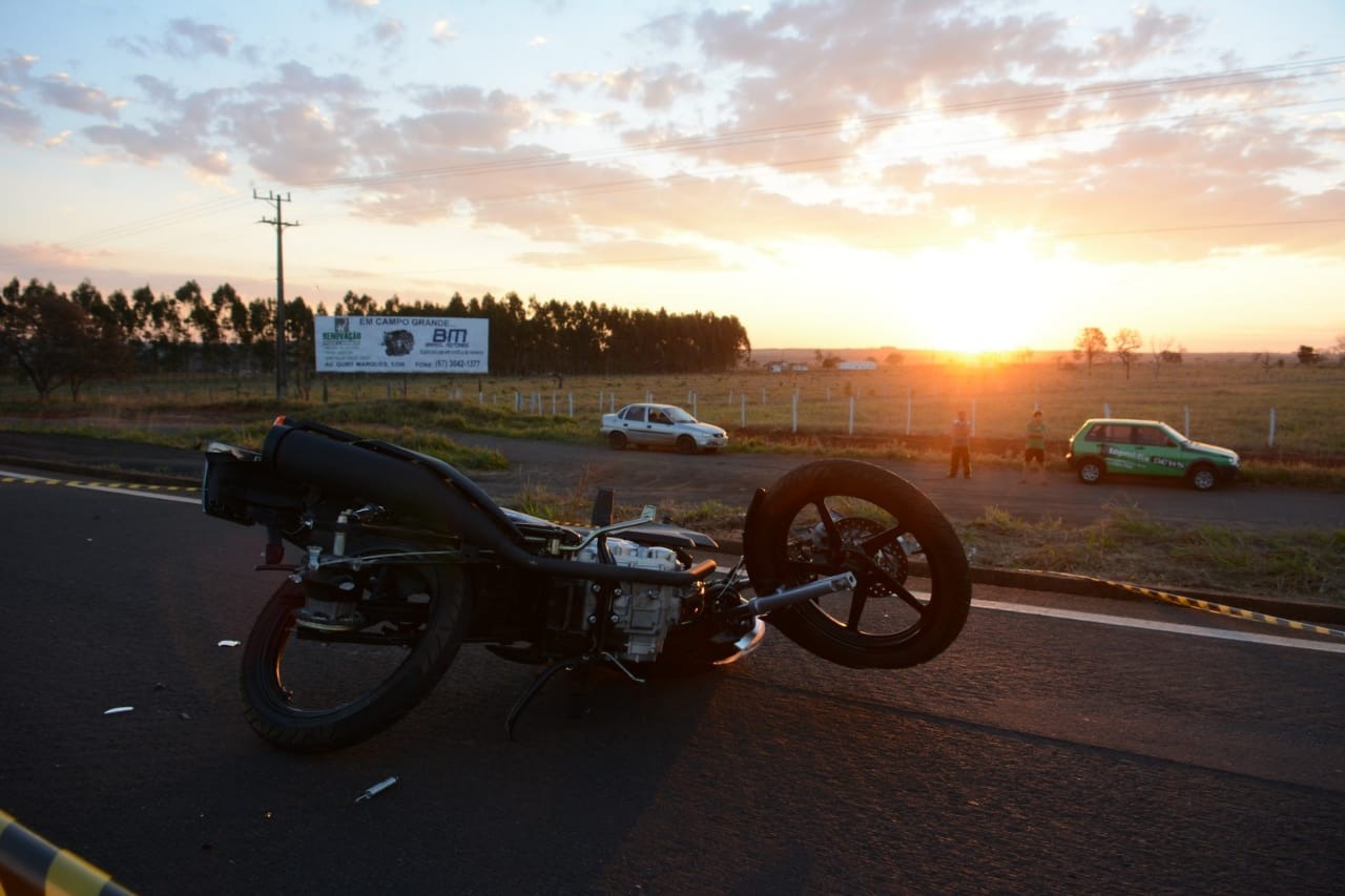 Motociclista morre após colisão com caminhonete na BR-163 Veículo que a vítima ocupava no momento do acidente. Álvaro Rezende
