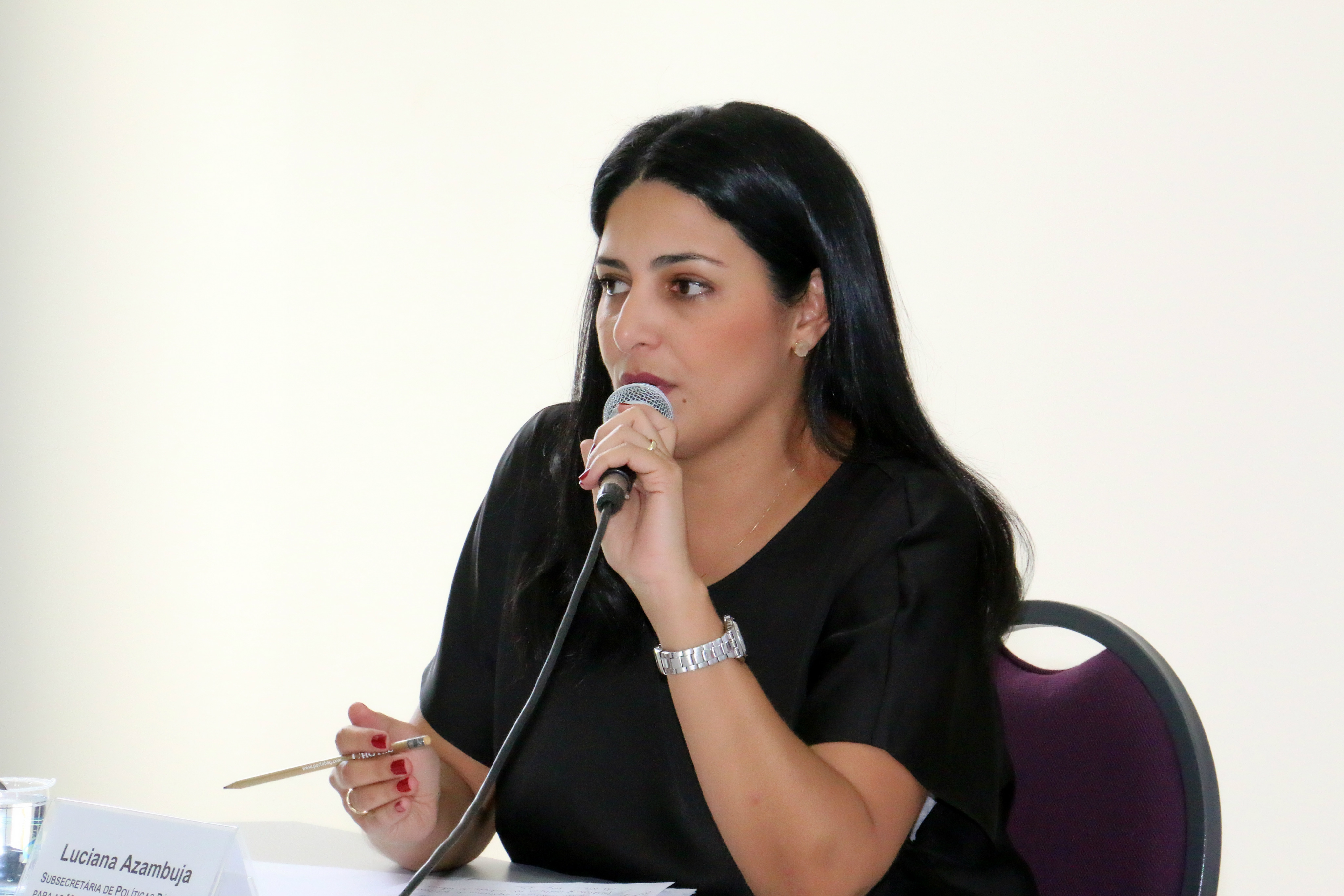 Subsecretária de Políticas Públicas para as Mulheres, Luciana Azambuja Roca ( Foto: Leca)