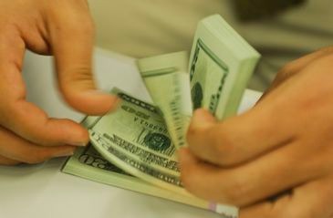 Pessoas físicas não poderão ter contas em dólar indiscriminadamente Marcello Casal JrAgência Brasil