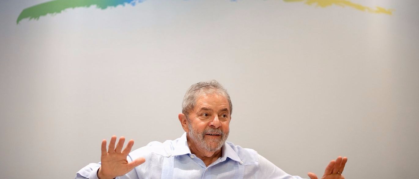 Justiça suspende atividades do Instituto Lula Divulgação