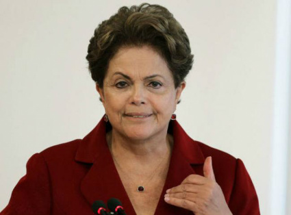 Rejeição de Dilma Rousseff alcança 44%, diz Datafolha O escândalo da Petrobras e o difícil cenário econômico derrubaram a aprovação da presidente: 44% consideram o governo da petista como ruim ou péssimo (Ueslei Marcelino/Reuters)