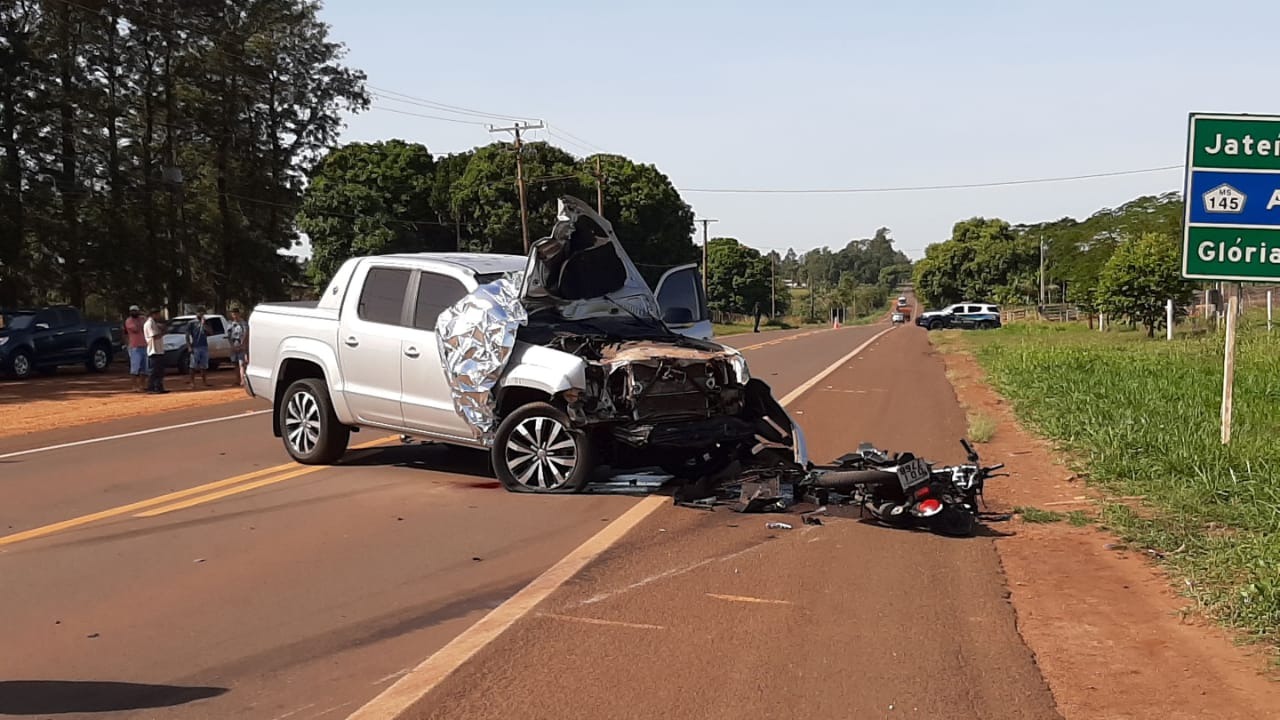 Acidente entre caminhonete e moto deixa um morto na BR-376 Ribero Junior