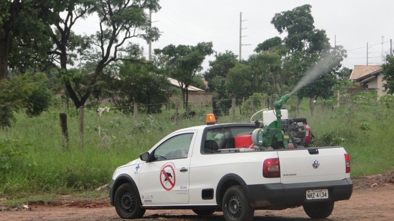Fumacê circula até 22 horas em três bairros da Capital